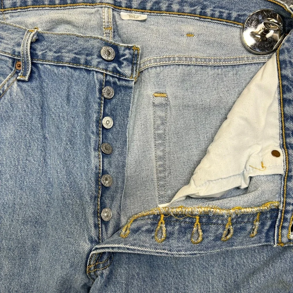 Levi's 501 Straight Jeans Men's‎ Blue Denim Pockets Button Fly Classic - 37X32.5